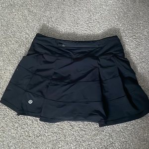 Black lululemon skirt